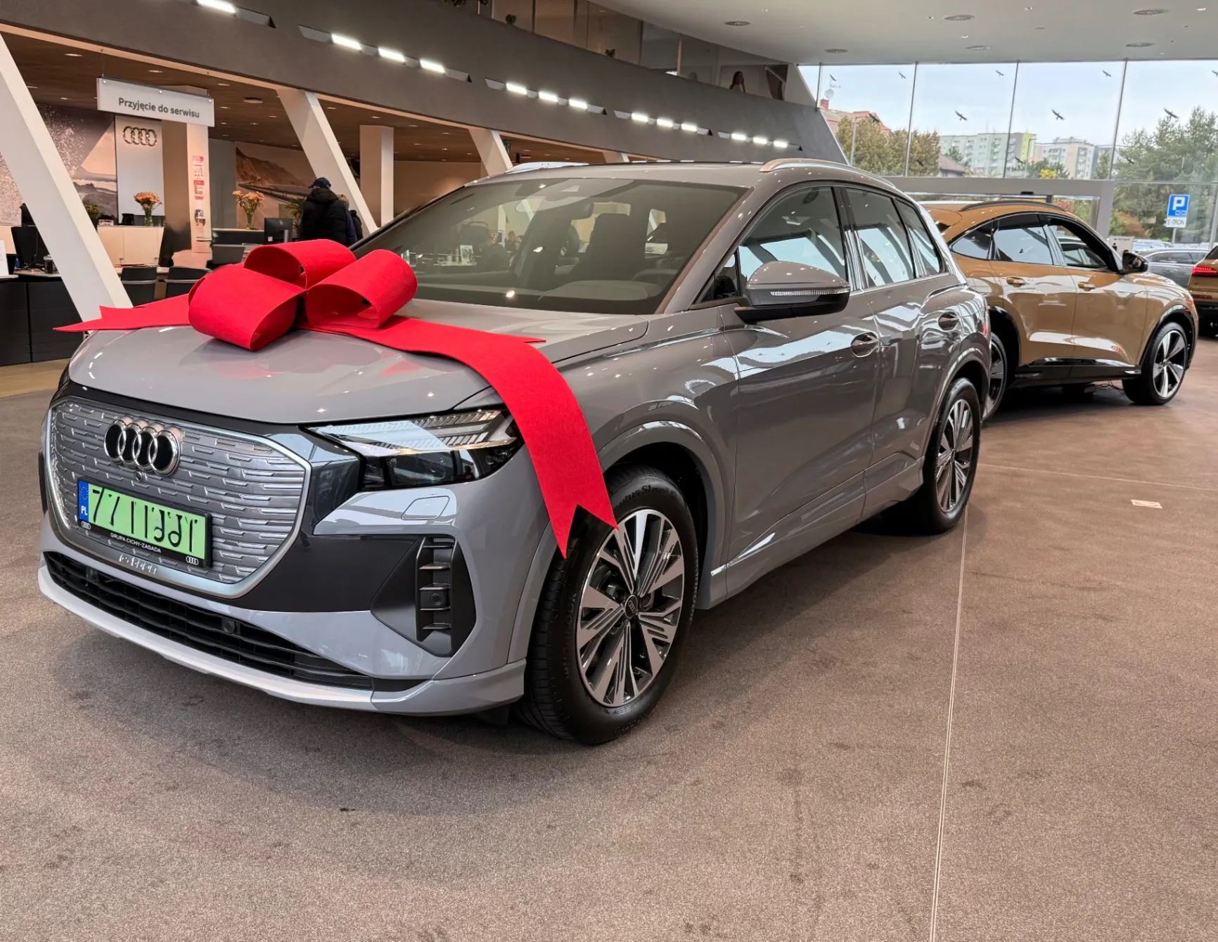 Audi Q4 e-Tron 45 Advance - Salon Polska