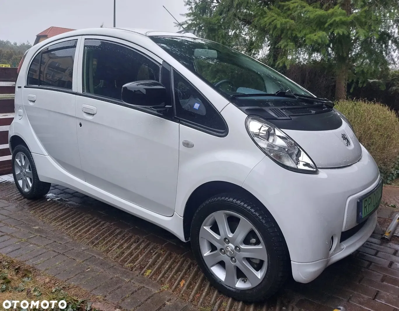 Peugeot iOn idealny stan, NOWA BATERIA, webasto!