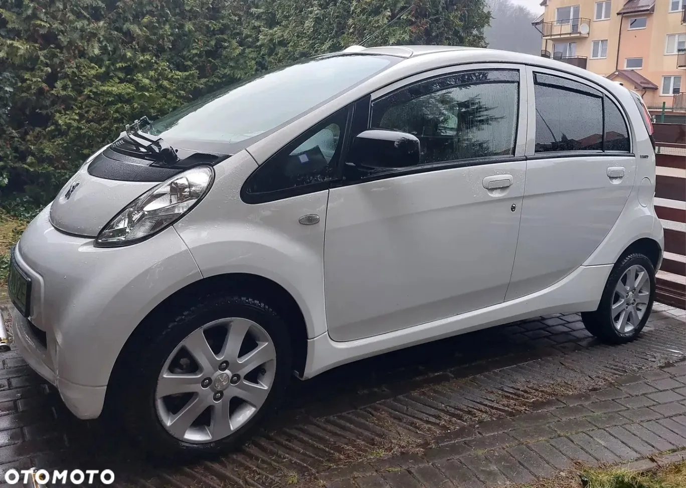 Peugeot iOn idealny stan, NOWA BATERIA, webasto!